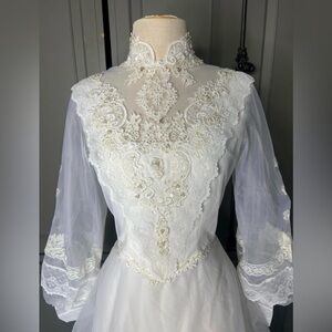 Beautiful late 1970s/early 1980's wedding dress